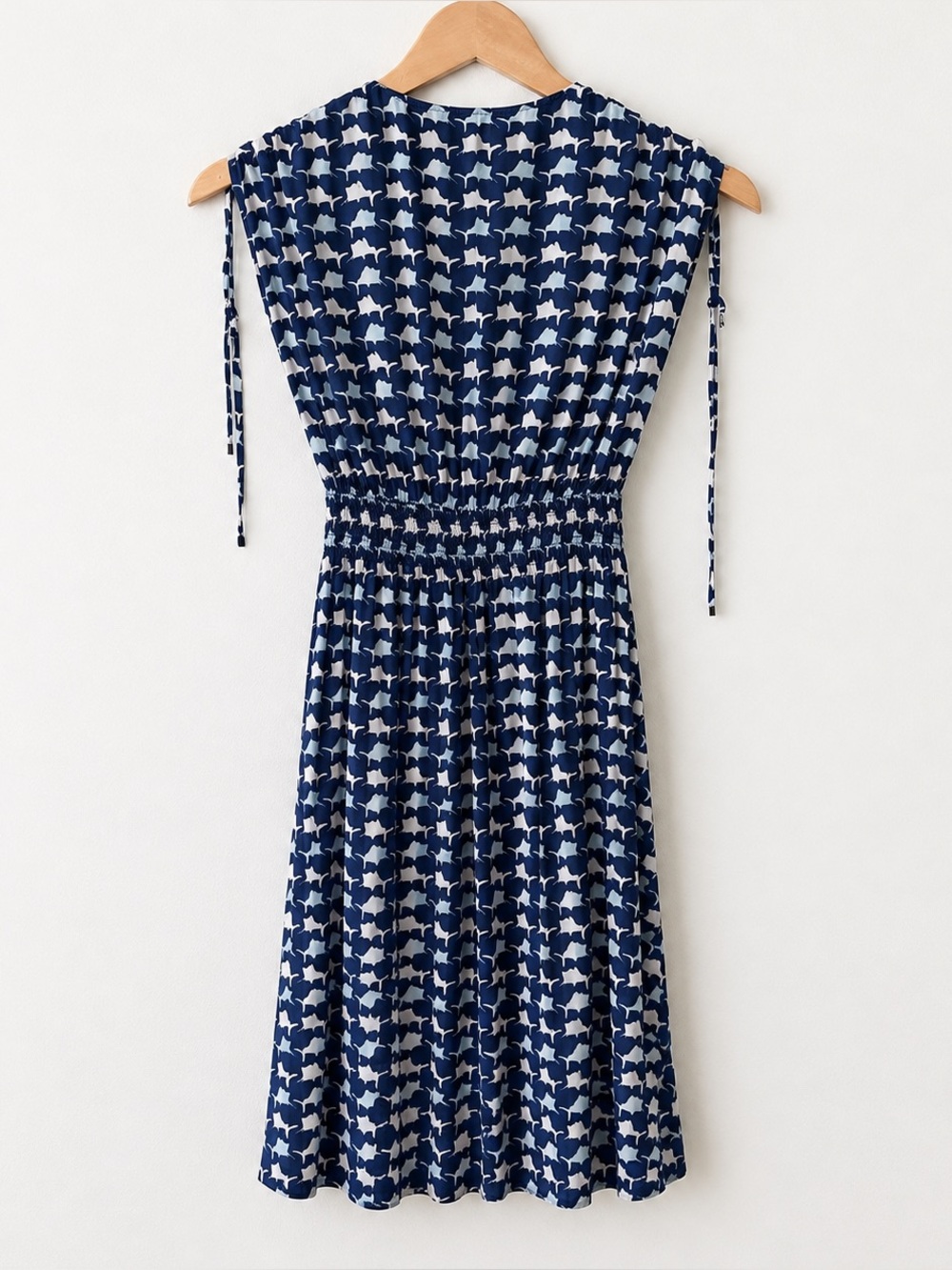 Tommy Bahama Blue White Geometric Print Tie Shoulder Smocked Dress XS/P Coastal - Picture 6 of 7